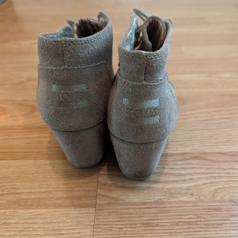 Tom's wedges 8.5 - Picture 2 of 3